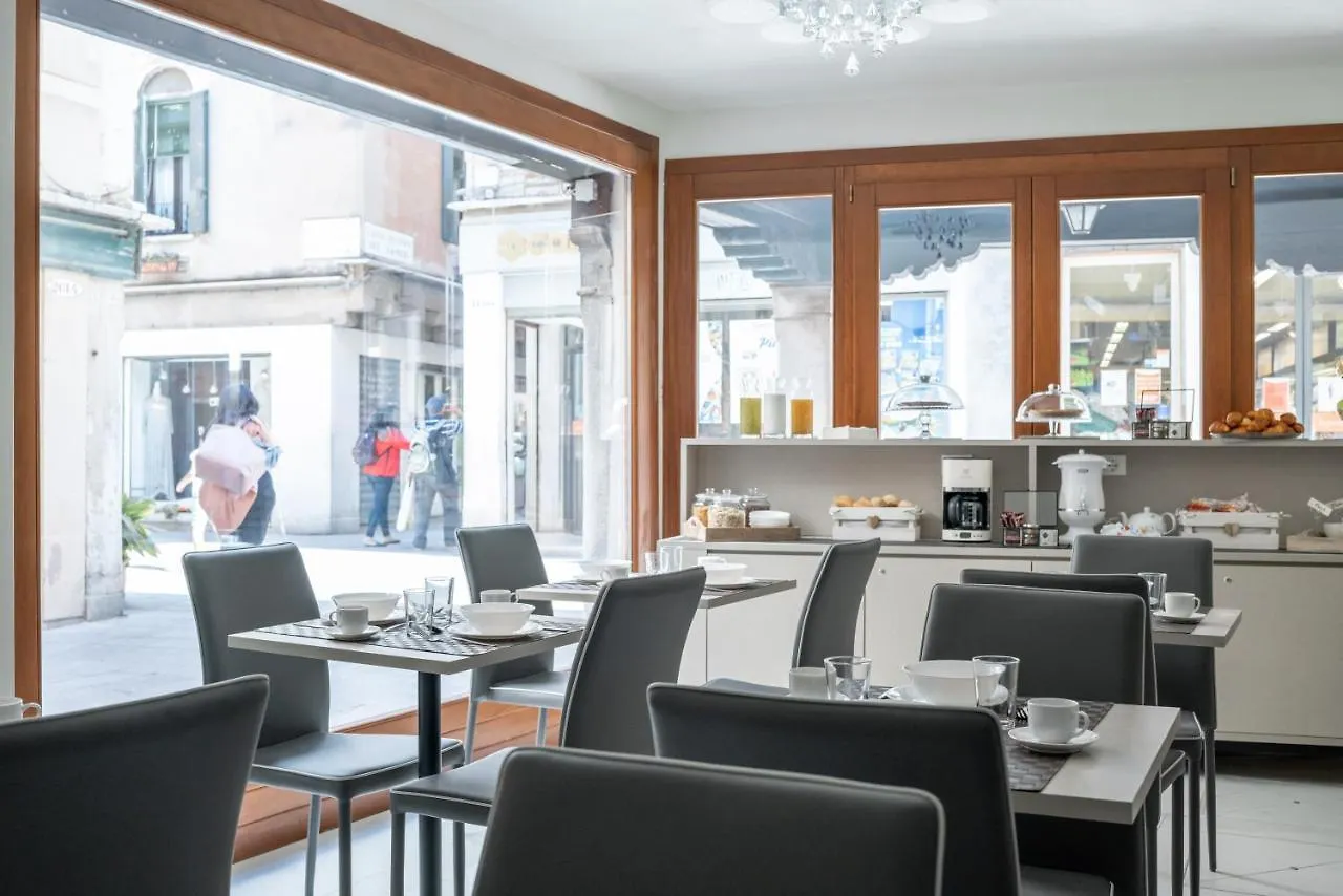 Grifoni Boutique Hotel Venice Italy
